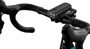 Světlo GIANT RECON HL 1800
